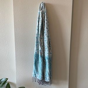 Reversible Light Blue & White Pashmina Shawl
